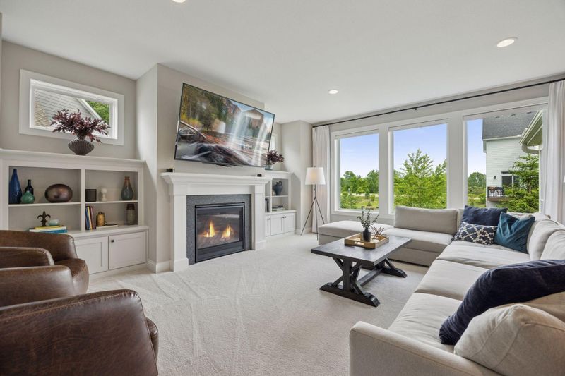 9140 Eagle Ct, Chanhassen, MN 55317