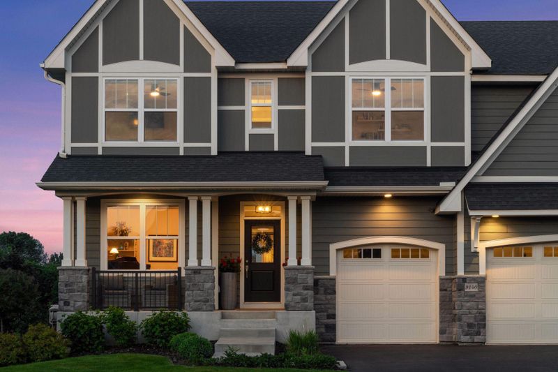 9140 Eagle Ct, Chanhassen, MN 55317
