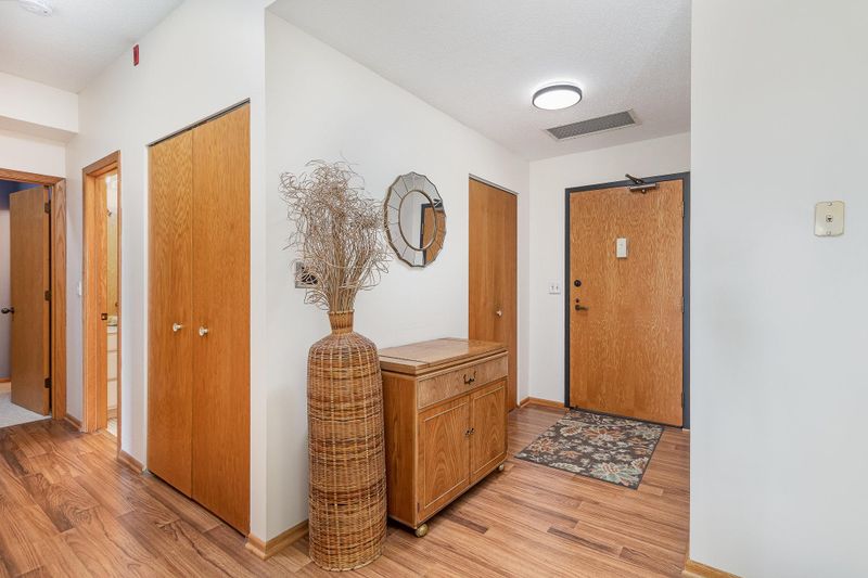 2265 Youngman Ave #508E, Saint Paul, MN 55116