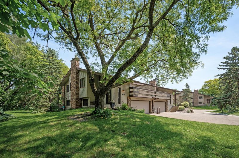 7136 W 113th St, Bloomington, MN 55438