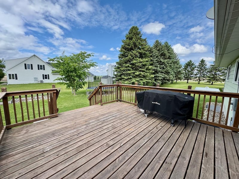 507 5th St NW, Barnesville, MN 56514