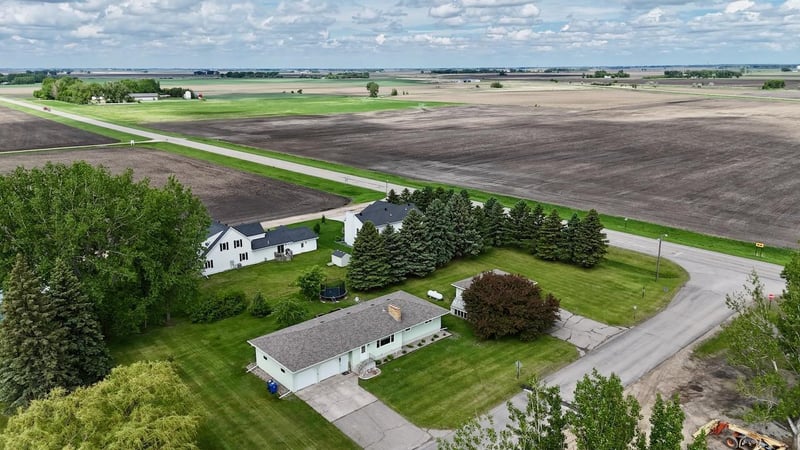507 5th St NW, Barnesville, MN 56514
