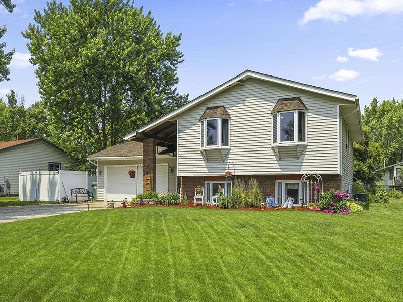 10740 99th Pl N, Maple Grove, MN 55369