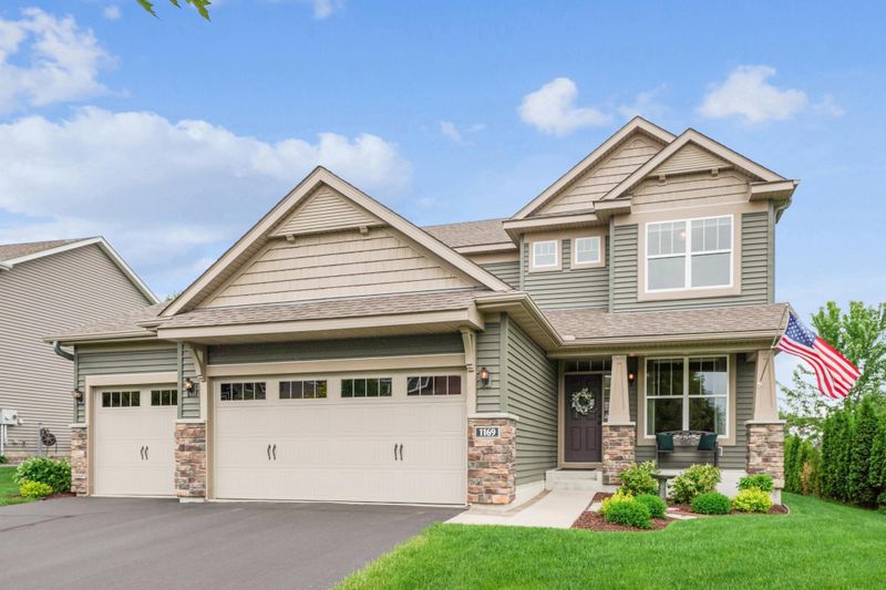 1169 Interlaken Pw N, Waconia, MN 55387