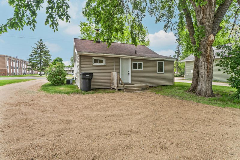 716 15th St NW, Bemidji, MN 56601