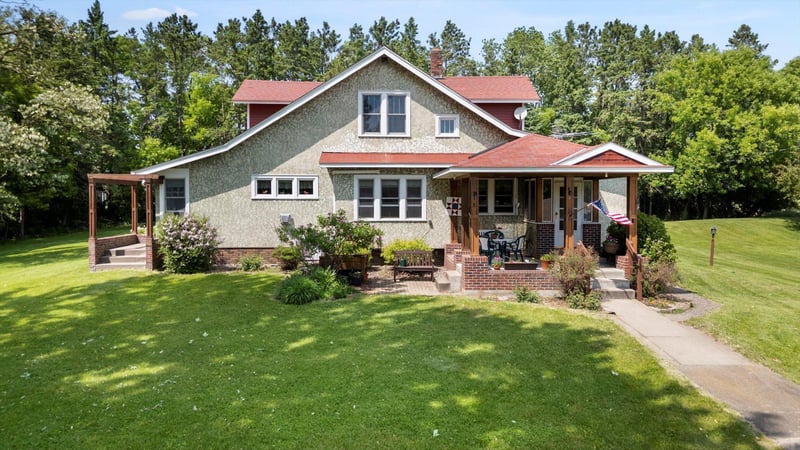 52275 Rush Lake Trl, Rush City, MN 55069