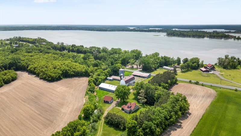 52275 Rush Lake Trl, Rush City, MN 55069
