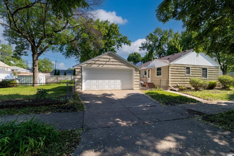 5652 Thomas Ave S, Minneapolis, MN 55410
