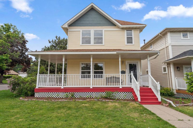 1349 5th St E, Saint Paul, MN 55106