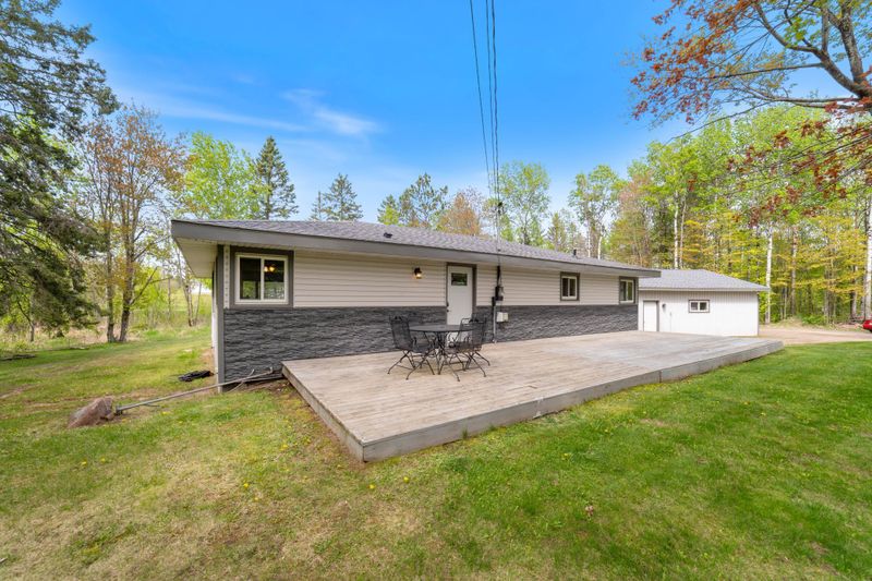 185 Wagon Rd, Esko, MN 55733