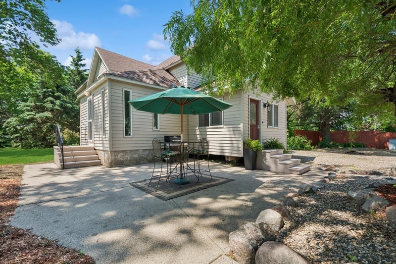 6198 210th Ave SE, Lake Lillian, MN 56253