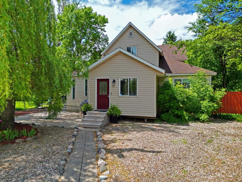 6198 210th Ave SE, Lake Lillian, MN 56253