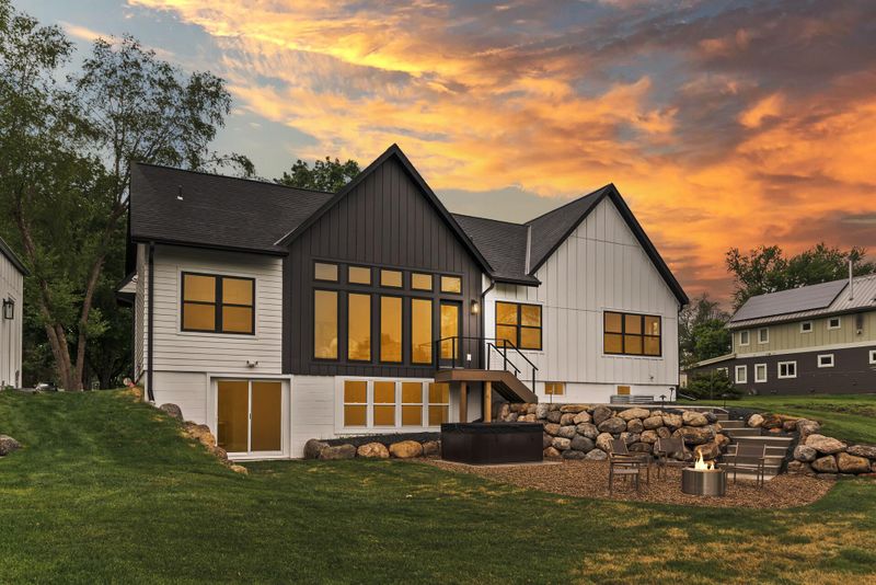 6700 W River Rd, Brooklyn Center, MN 55430