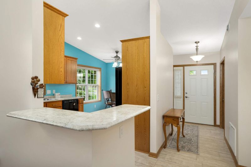 6462 Ojibway Pa, Circle Pines, MN 55014