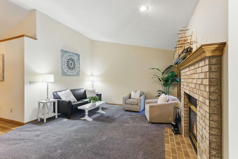 70 Jackson Ct, Hastings, MN 55033