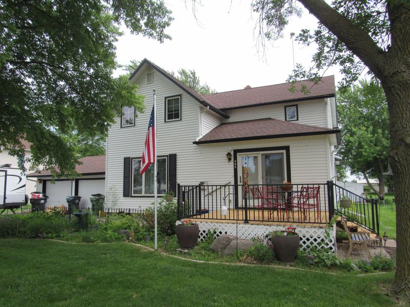 909 6th Ave, Brewster, MN 56119