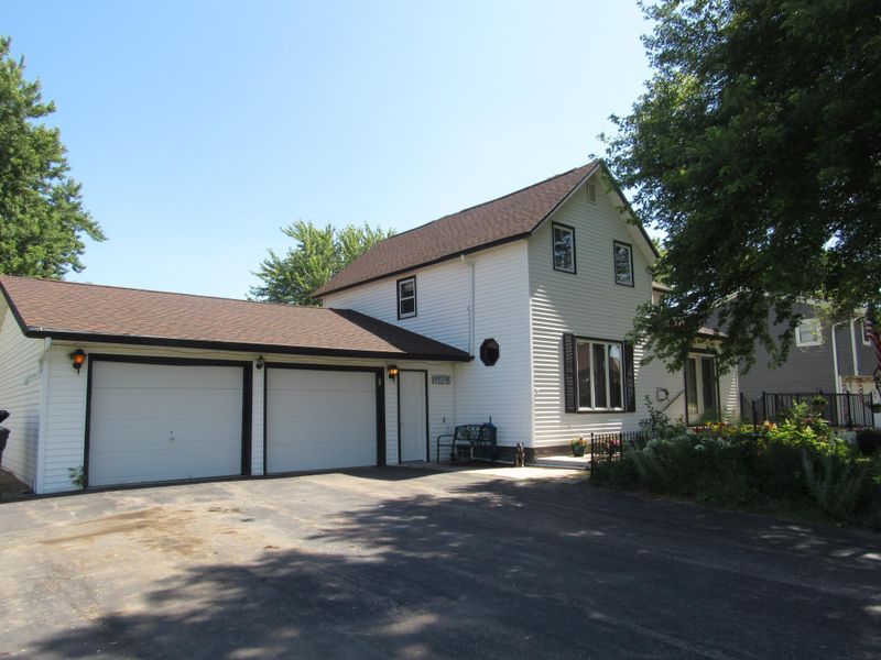 909 6th Ave, Brewster, MN 56119