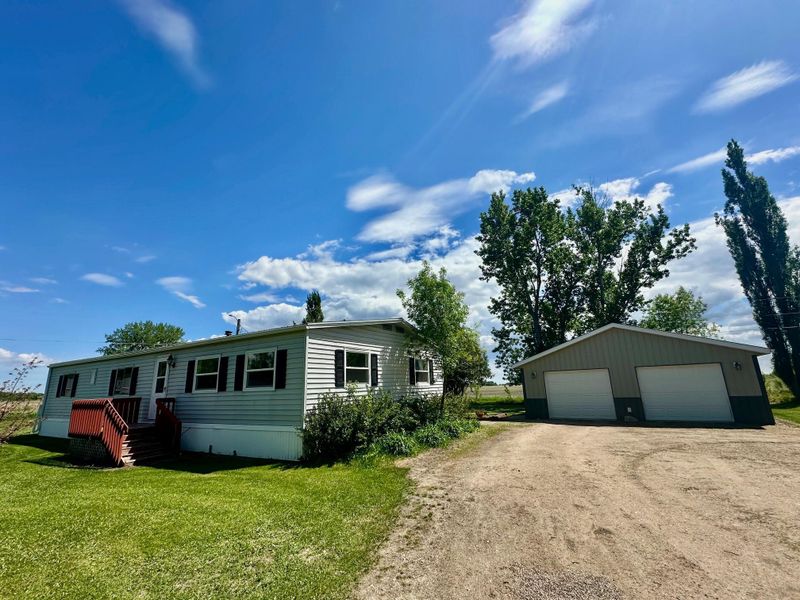 15373 Shawn St, Thief River Falls, MN 56701
