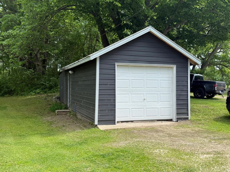 420 S Pelican Ave, Vergas, MN 56587