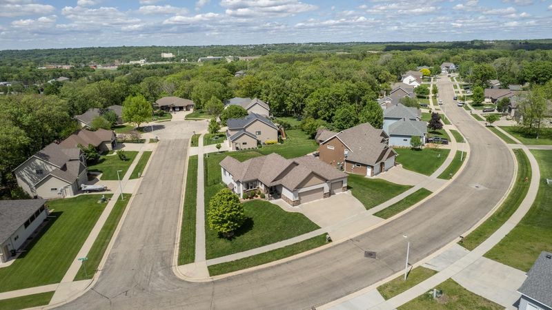 2391 Tee Time Rd SE, Rochester, MN 55904
