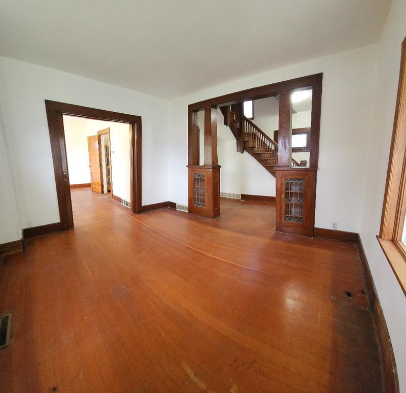 12 S Quinn St, Bricelyn, MN 56014