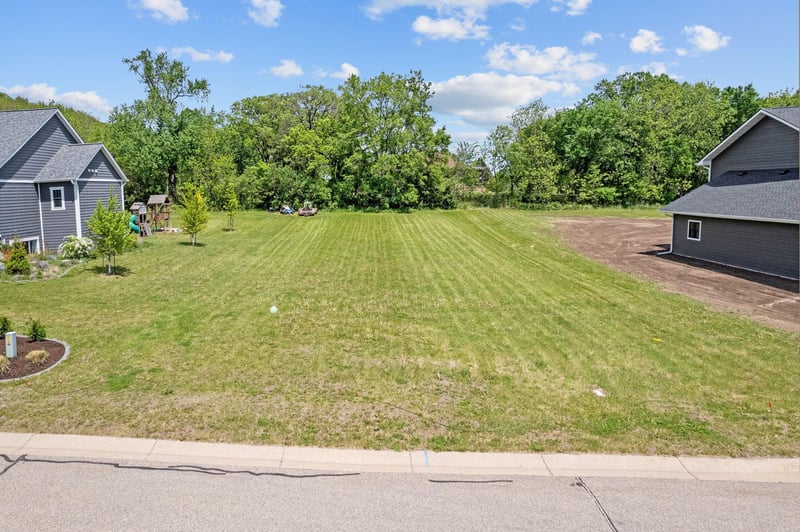 405 Sunflower Ct, Cannon Falls, MN 55009