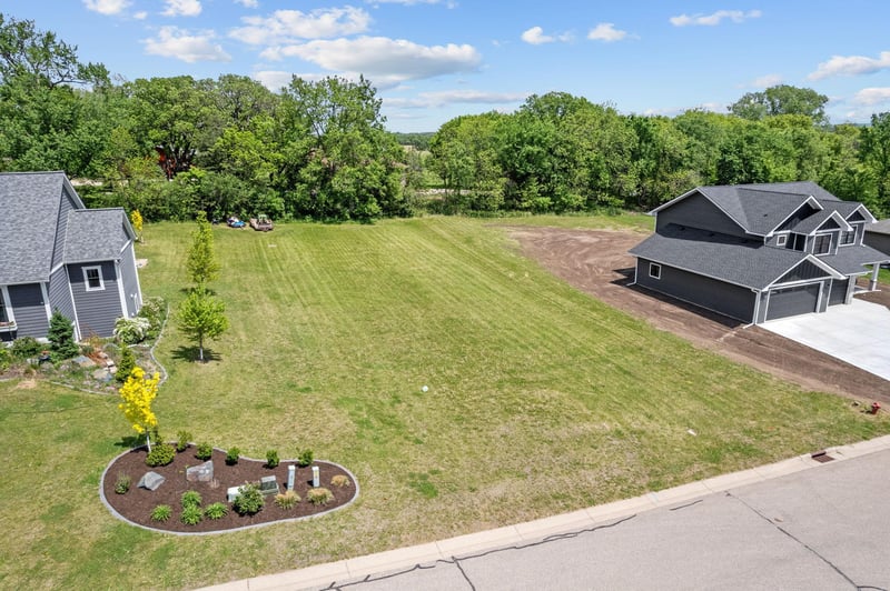 405 Sunflower Ct, Cannon Falls, MN 55009