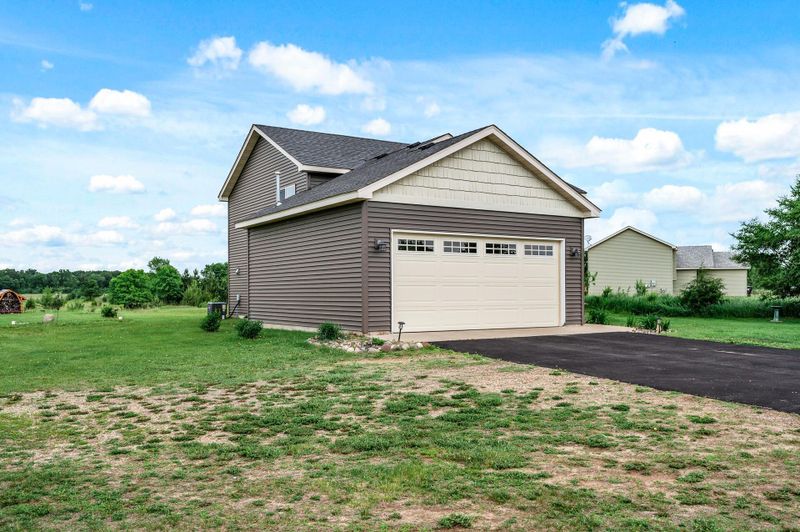 17098 110th St SE, Becker, MN 55308
