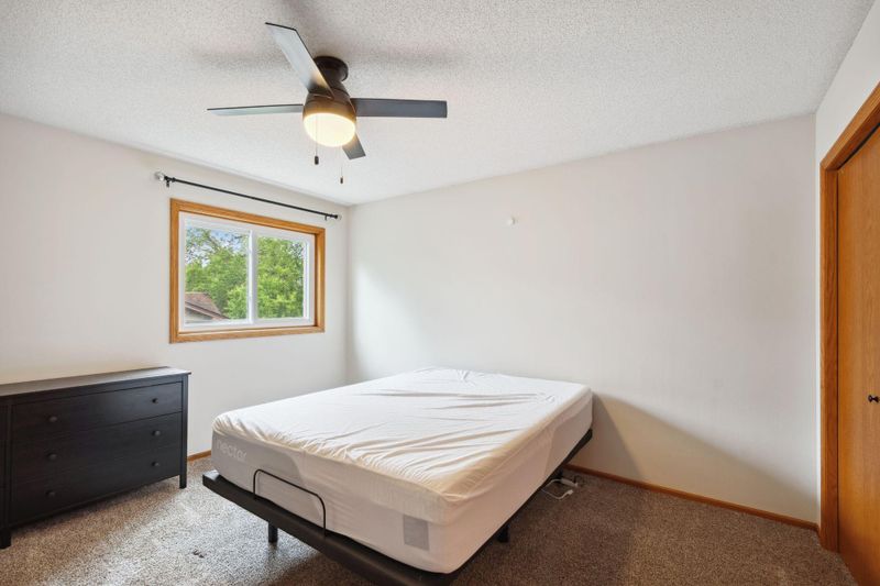 11813 Kerry St NW, Coon Rapids, MN 55433