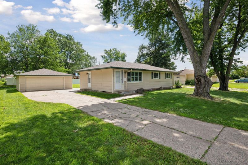 10733 Beard Ave S, Bloomington, MN 55431