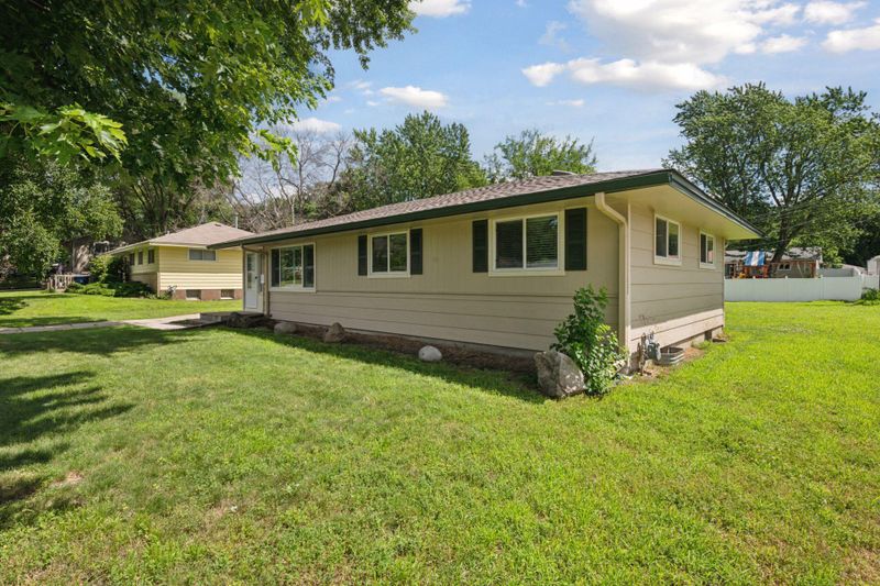 10733 Beard Ave S, Bloomington, MN 55431