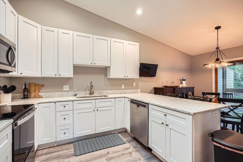 4271 Boulder Ridge Point, Eagan, MN 55122
