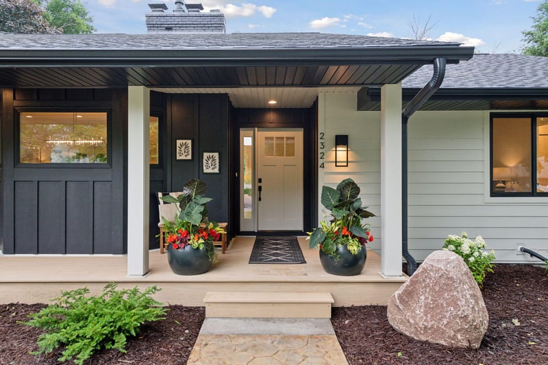 2324 Rivendell Ln, Minnetonka, MN 55305