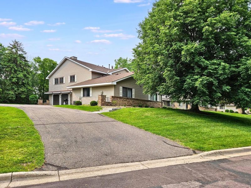 7635 Wedgewood Ct N, Maple Grove, MN 55311