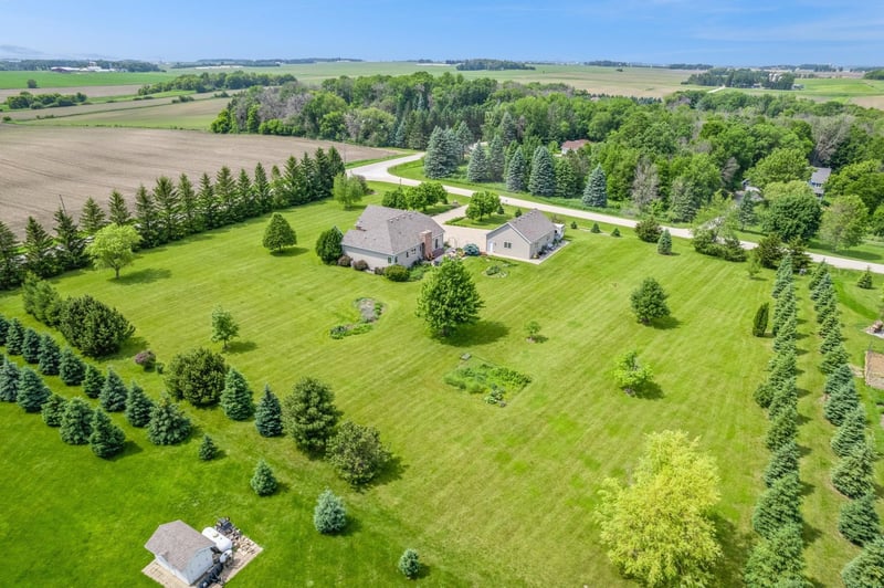 26033 607th St, Mantorville, MN 55955