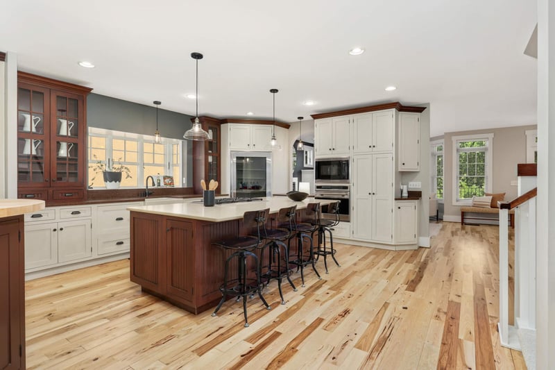 1241 Cedar Lake Rd S, Minneapolis, MN 55416