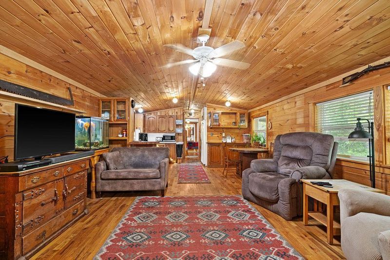 38611 Northstar Dr, Sturgeon Lake, MN 55783