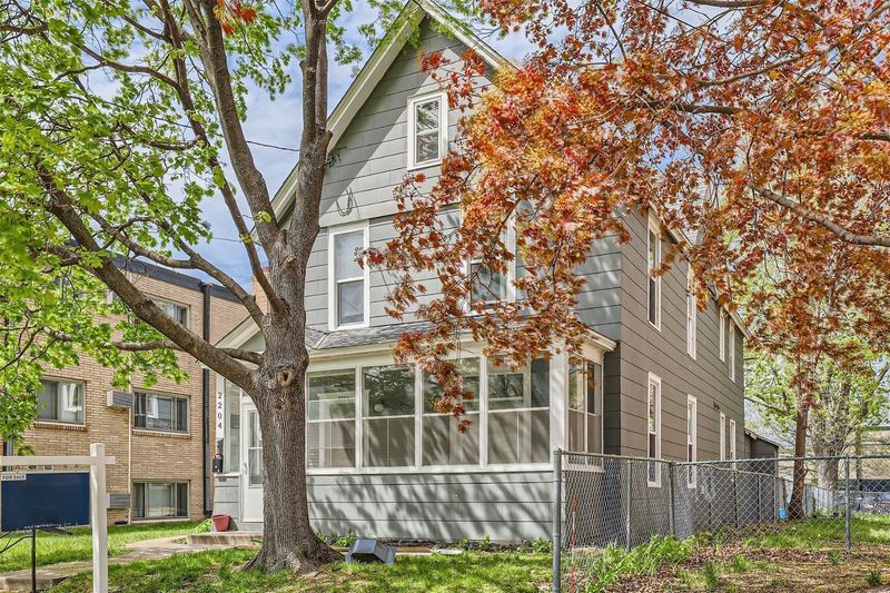 2204 2nd St NE, Minneapolis, MN 55418