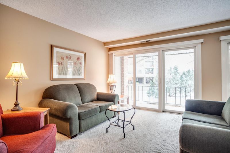 6415 Colony Way #2A, Edina, MN 55435