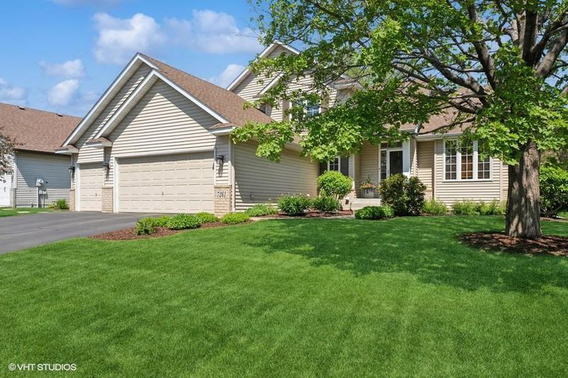 7261 Whitehall Rd, Shakopee, MN 55379