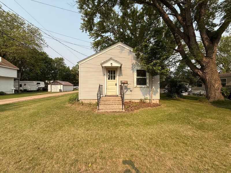 139 N Petrick St, Appleton, MN 56208