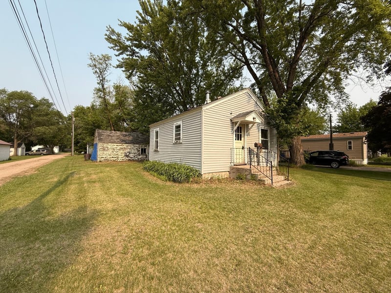 139 N Petrick St, Appleton, MN 56208