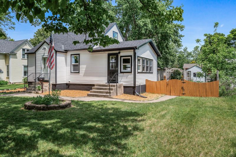 404 8th Ave S, Princeton, MN 55371