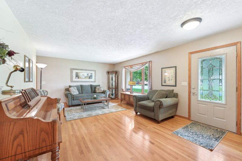 1852 13th Ave W, Shakopee, MN 55379