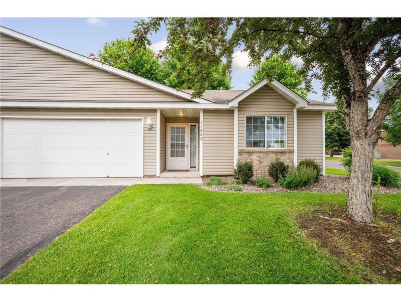 11509 Quay St, Coon Rapids, MN 55433