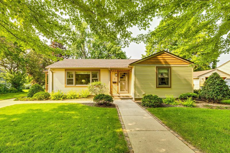 7 Park Dr, Northfield, MN 55057