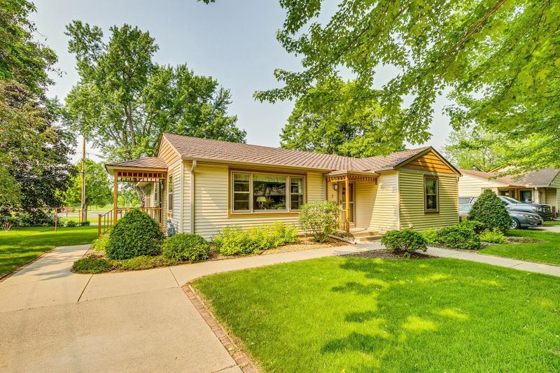 7 Park Dr, Northfield, MN 55057