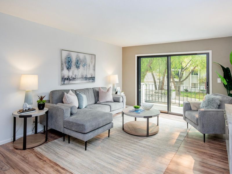 4010 E 52nd St #204, Minneapolis, MN 55417