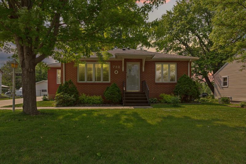 732 Hulett Ave, Faribault, MN 55021