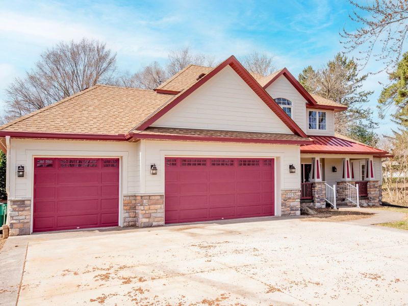 1015 Sycamore St W, Stillwater, MN 55082